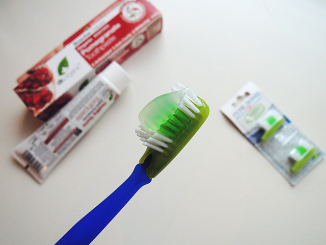 dr organic toothpaste