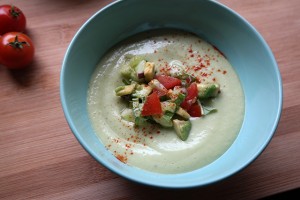 recept: koude soep van avocado en komkommer