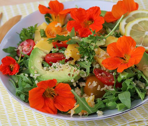 recept salade met eetbare bloemen