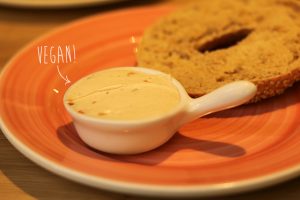 vegan creamcheese bij Bagels & Beans