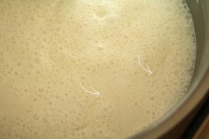 Zelf vegan feta maken van amandelmelk: Stap voor stap recept